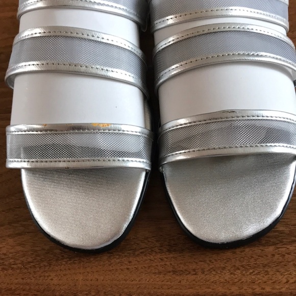 New slipper sandals size 8 - Picture 3 of 8